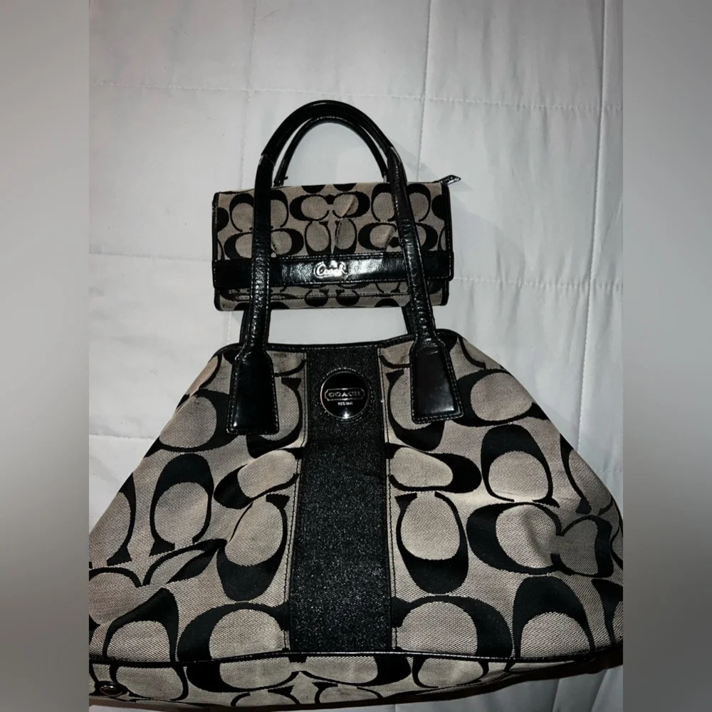 Coach vintage bag with wallet - Picture 1 of 8